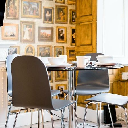 West Bow - Magical Harry Potter-Inspired Flat Near Edinburgh Castle Leilighet Eksteriør bilde