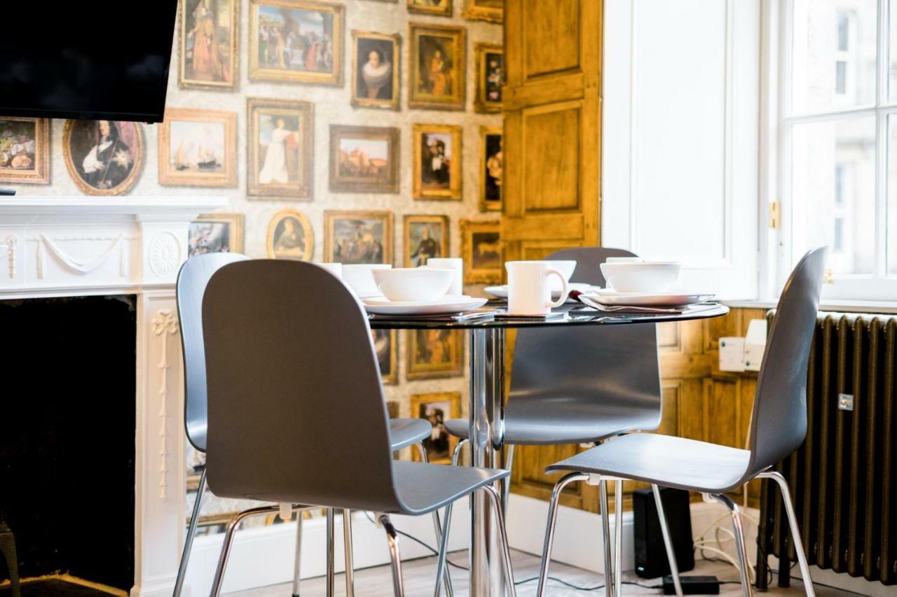 West Bow - Magical Harry Potter-Inspired Flat Near Edinburgh Castle Leilighet Eksteriør bilde