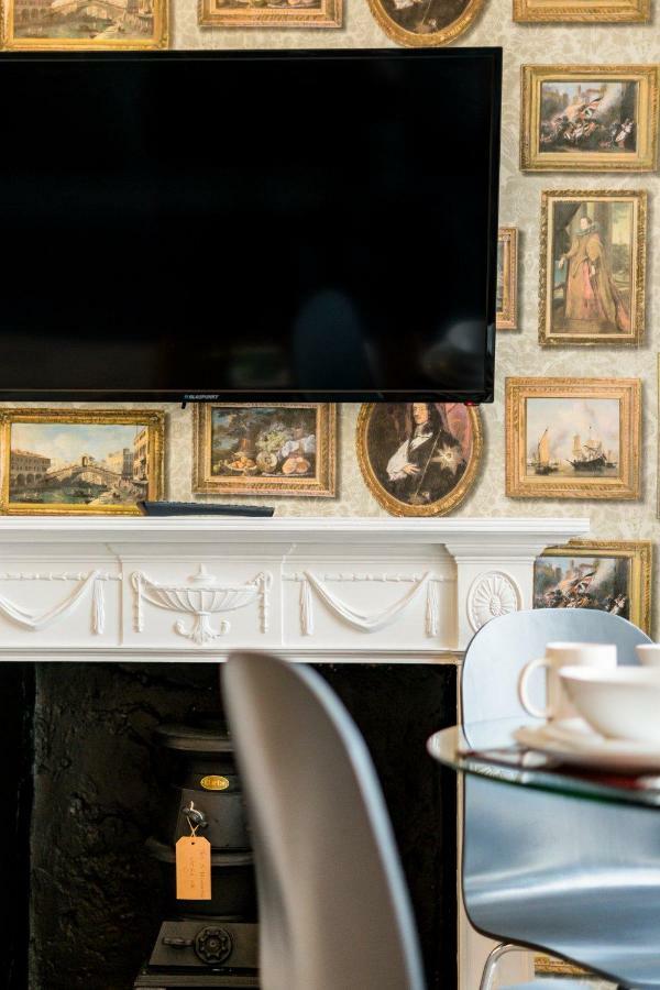 West Bow - Magical Harry Potter-Inspired Flat Near Edinburgh Castle Leilighet Eksteriør bilde